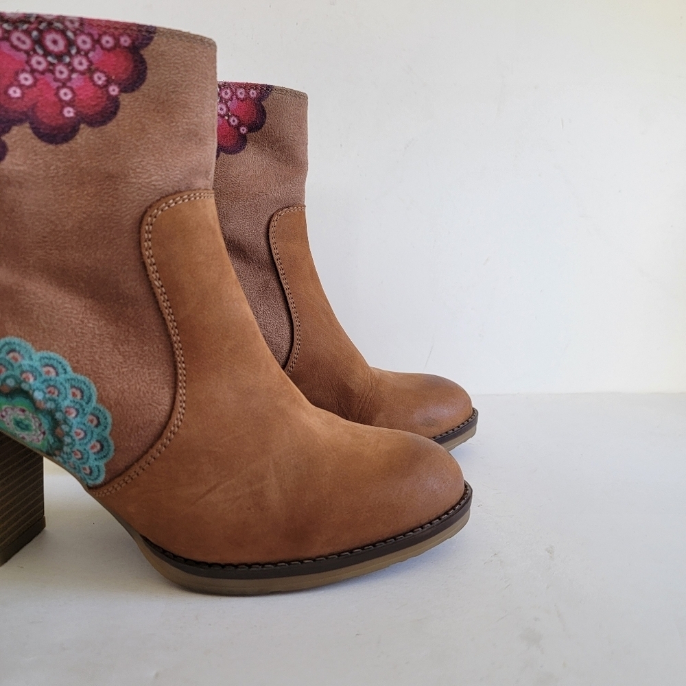 Desigual Tan Suede Ankle Boots Size 41 US 10 Boho Pink Turquoise Floral Eclectic - Picture 5 of 16